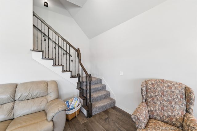 182 N Phillips Street, Skiatook, OK 74070