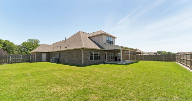 182 N Phillips Street, Skiatook, OK 74070