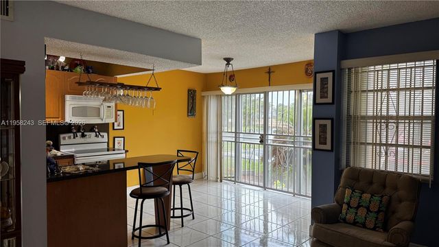 9301 SW 4th St 114E, Miami, FL 33174