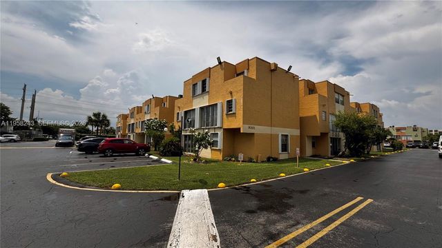 9301 SW 4th St 114E, Miami, FL 33174