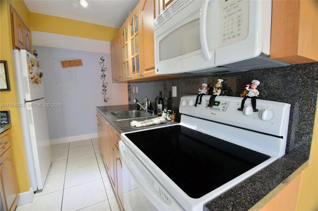 9301 SW 4th St 114E, Miami, FL 33174