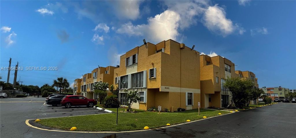 9301 SW 4th St 114E, Miami, FL 33174