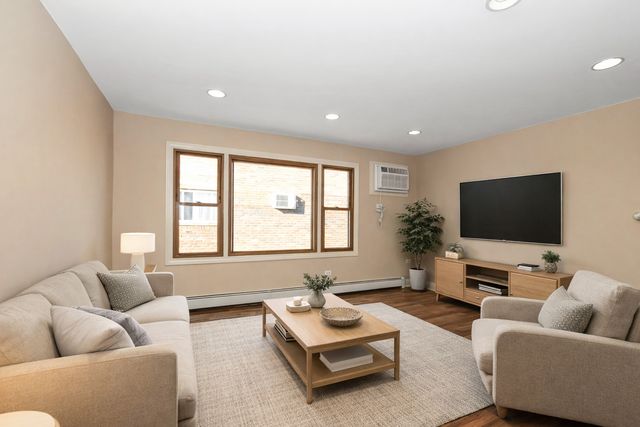 10625 Parkside Avenue 8, Chicago Ridge, IL 60415