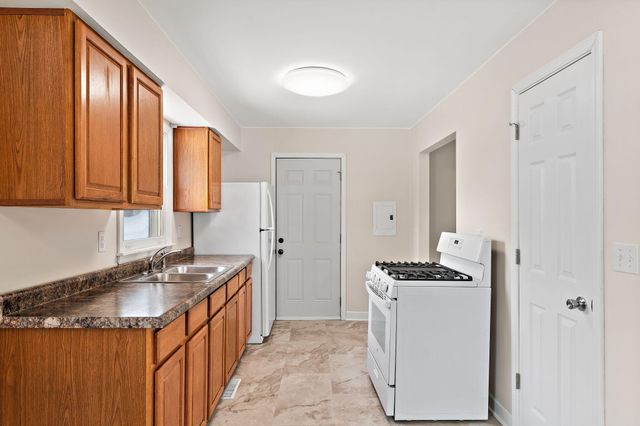 2782 Eleanor Street, Portage, IN 46368