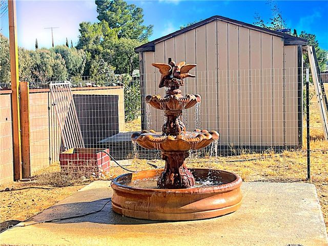 40115 15th Street W B, Palmdale, CA 93551