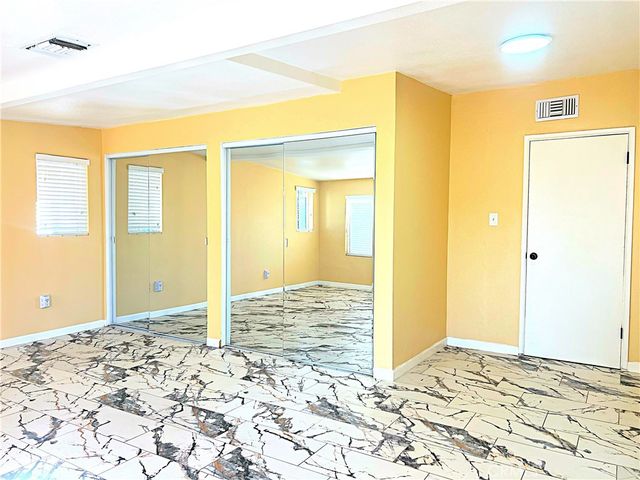 40115 15th Street W B, Palmdale, CA 93551