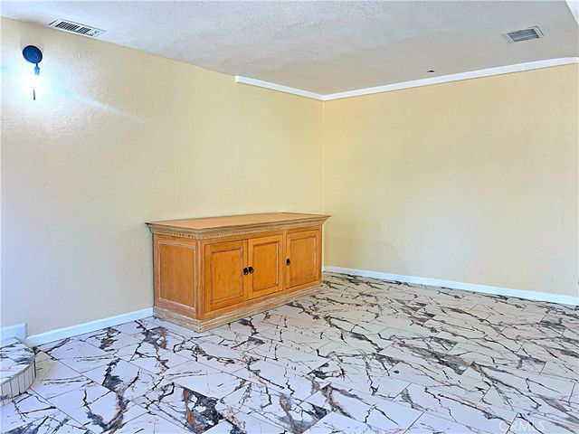 40115 15th Street W B, Palmdale, CA 93551