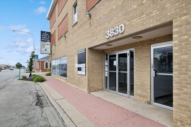 3830 W 95th Street 104-106, Evergreen Park, IL 60805