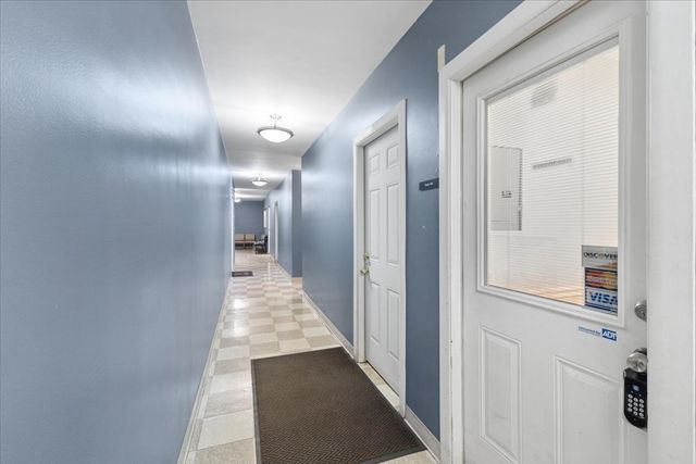 3830 W 95th Street 104-106, Evergreen Park, IL 60805