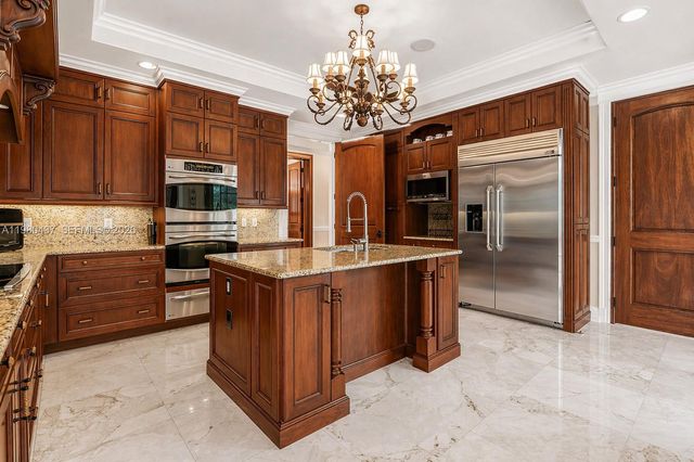 13425 SW 37th Pl, Davie, FL 33330