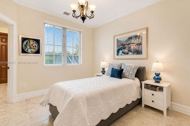 13425 SW 37th Pl, Davie, FL 33330