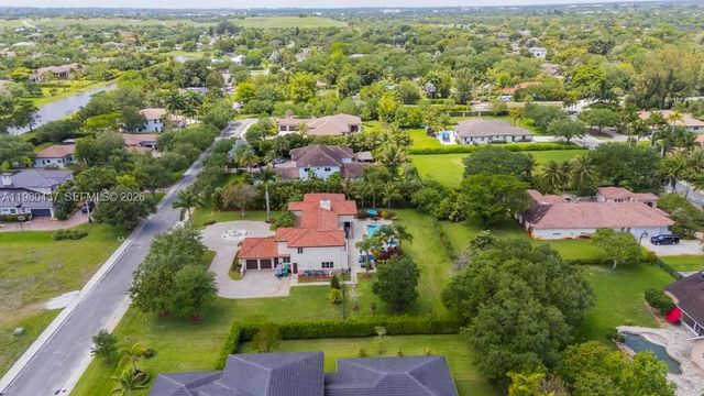 13425 SW 37th Pl, Davie, FL 33330