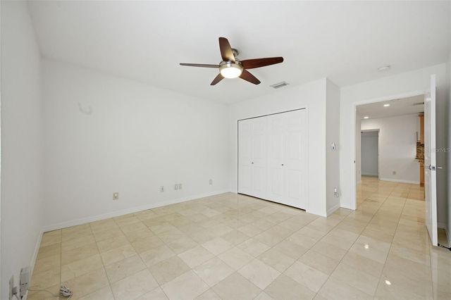 2512 W KANSAS AVENUE, Tampa, FL 33629