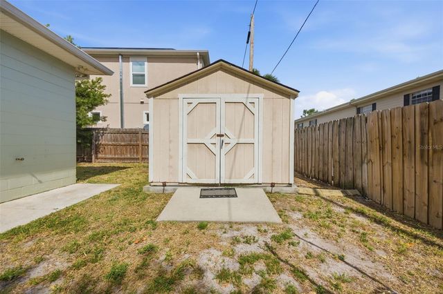 2512 W KANSAS AVENUE, Tampa, FL 33629