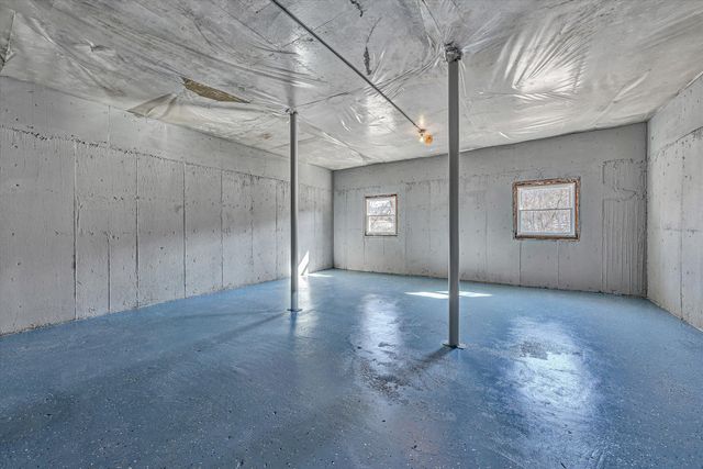 7031 Crown RD, Roanoke, VA 24018