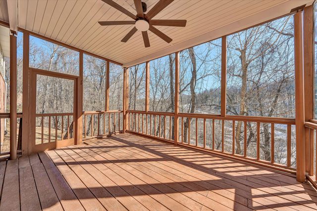 7031 Crown RD, Roanoke, VA 24018