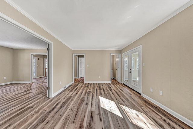 7031 Crown RD, Roanoke, VA 24018