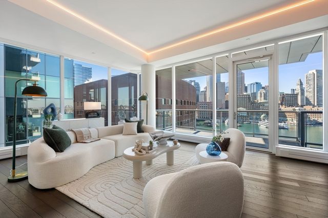 22 Liberty Dr 9, Boston, MA 02210