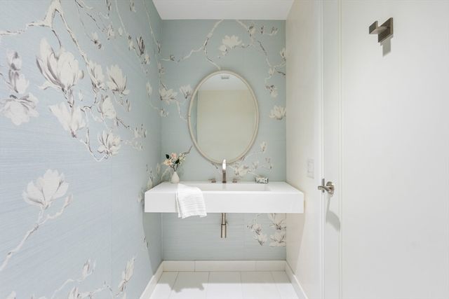 22 Liberty Dr 9, Boston, MA 02210