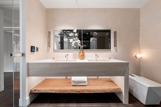 22 Liberty Dr 9, Boston, MA 02210