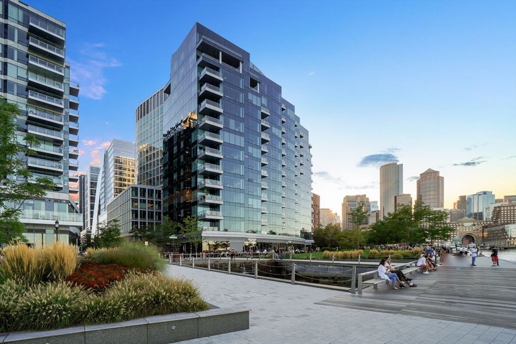 22 Liberty Dr 9, Boston, MA 02210