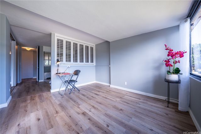 4300 Waialae Avenue A203, Honolulu, HI 96816