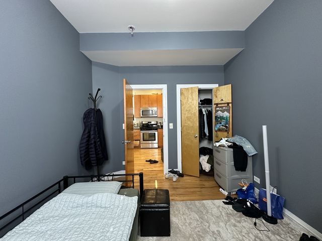 2835 N Damen Avenue 2R, Chicago, IL 60618