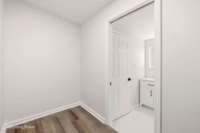 702 Gheens Ave, Louisville, KY 40214