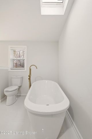 702 Gheens Ave, Louisville, KY 40214