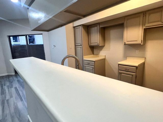 10855 Meadowglen Lane 903, Houston, TX 77042