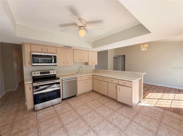 17052 SW 39TH CIRCLE, Ocala, FL 34473