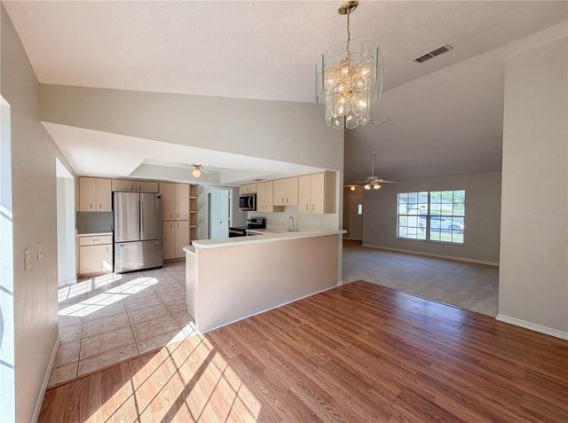 17052 SW 39TH CIRCLE, Ocala, FL 34473