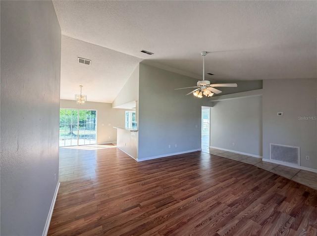 17052 SW 39TH CIRCLE, Ocala, FL 34473