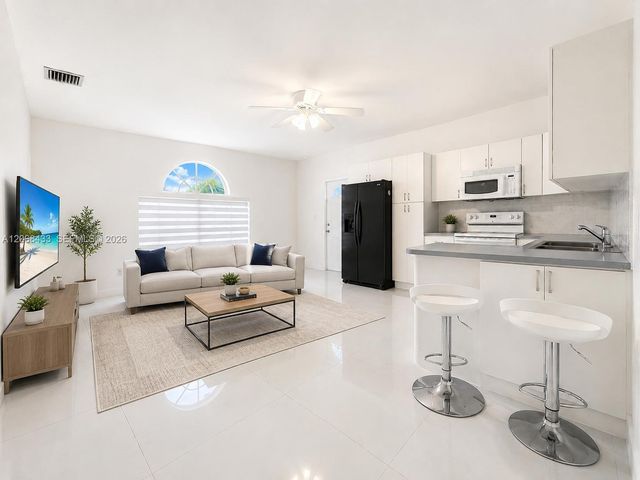 14180 SW 8th Terrace 1, Miami, FL 33184