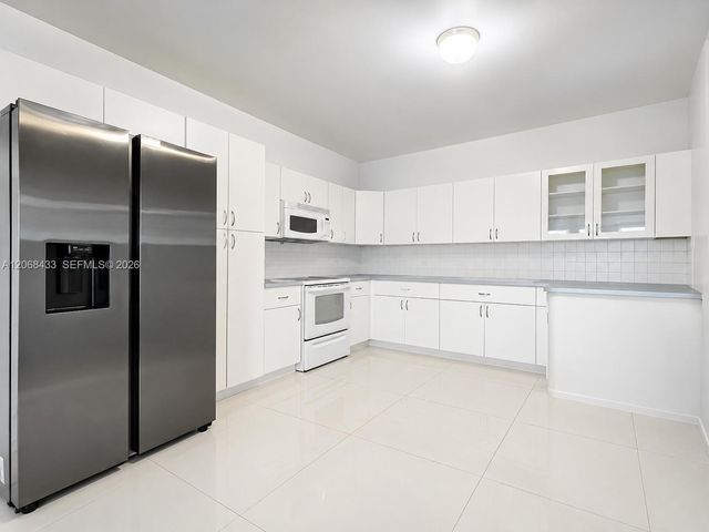 14180 SW 8th Terrace 1, Miami, FL 33184