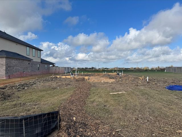 8110 Coral Drive, Texas City, TX 77591