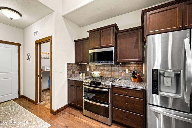 6966 N Glensford DR, Coeur D'alene, ID 83815