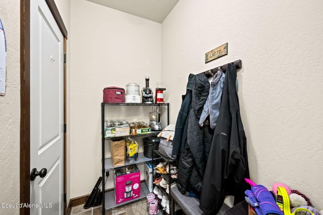 6966 N Glensford DR, Coeur D'alene, ID 83815