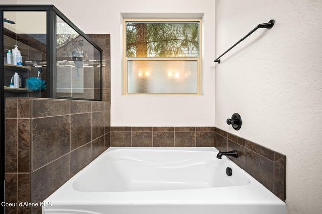 6966 N Glensford DR, Coeur D'alene, ID 83815