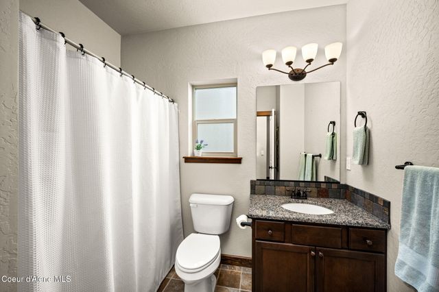 6966 N Glensford DR, Coeur D'alene, ID 83815