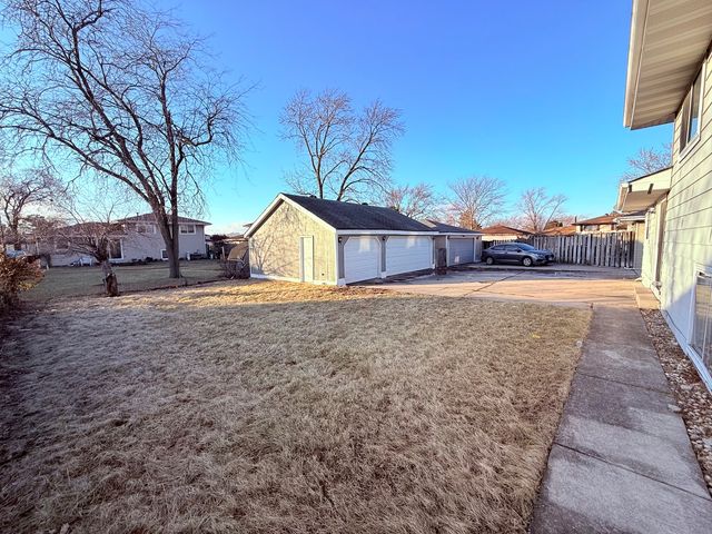 19816 Orchard Avenue, Lynwood, IL 60411