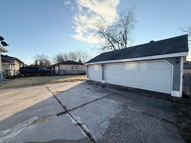 19816 Orchard Avenue, Lynwood, IL 60411