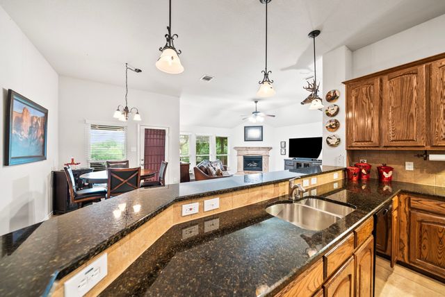 2933 Dog Leg Trail, Mckinney, TX 75069