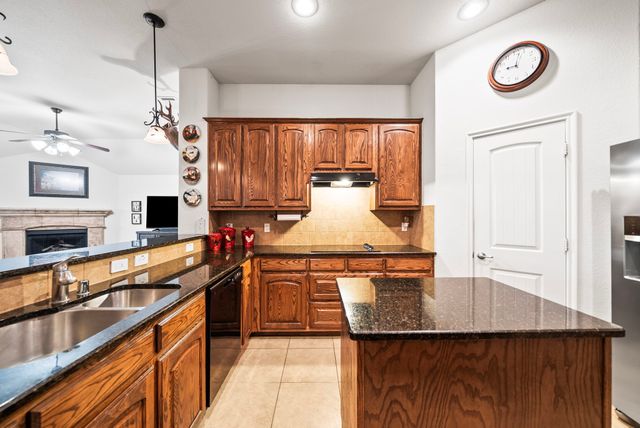 2933 Dog Leg Trail, Mckinney, TX 75069
