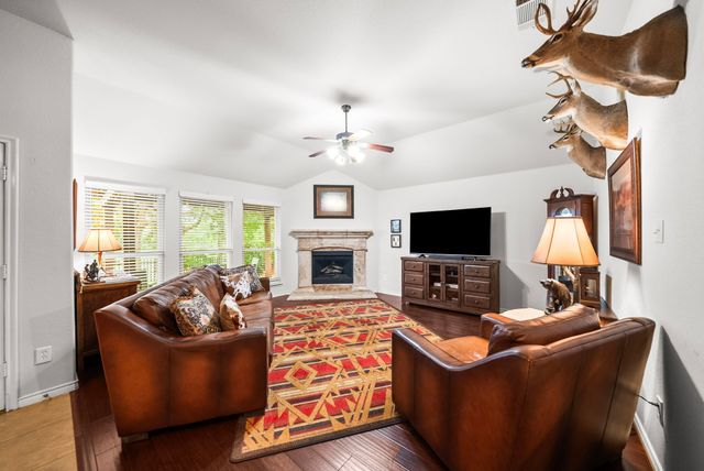 2933 Dog Leg Trail, Mckinney, TX 75069