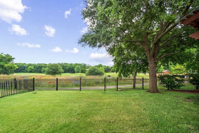 2933 Dog Leg Trail, Mckinney, TX 75069