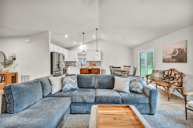 27261 Cook Road, Olmsted Twp, OH 44138