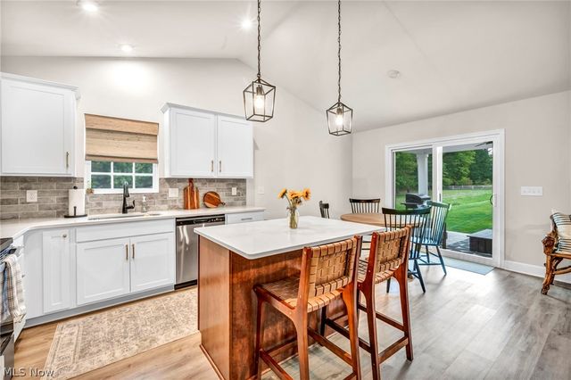 27261 Cook Road, Olmsted Twp, OH 44138