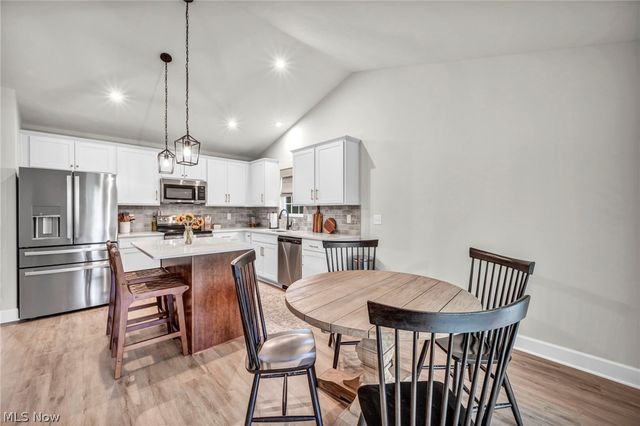 27261 Cook Road, Olmsted Twp, OH 44138