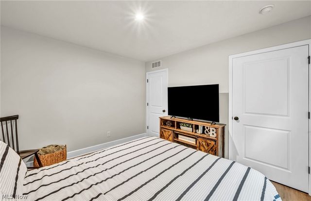 27261 Cook Road, Olmsted Twp, OH 44138